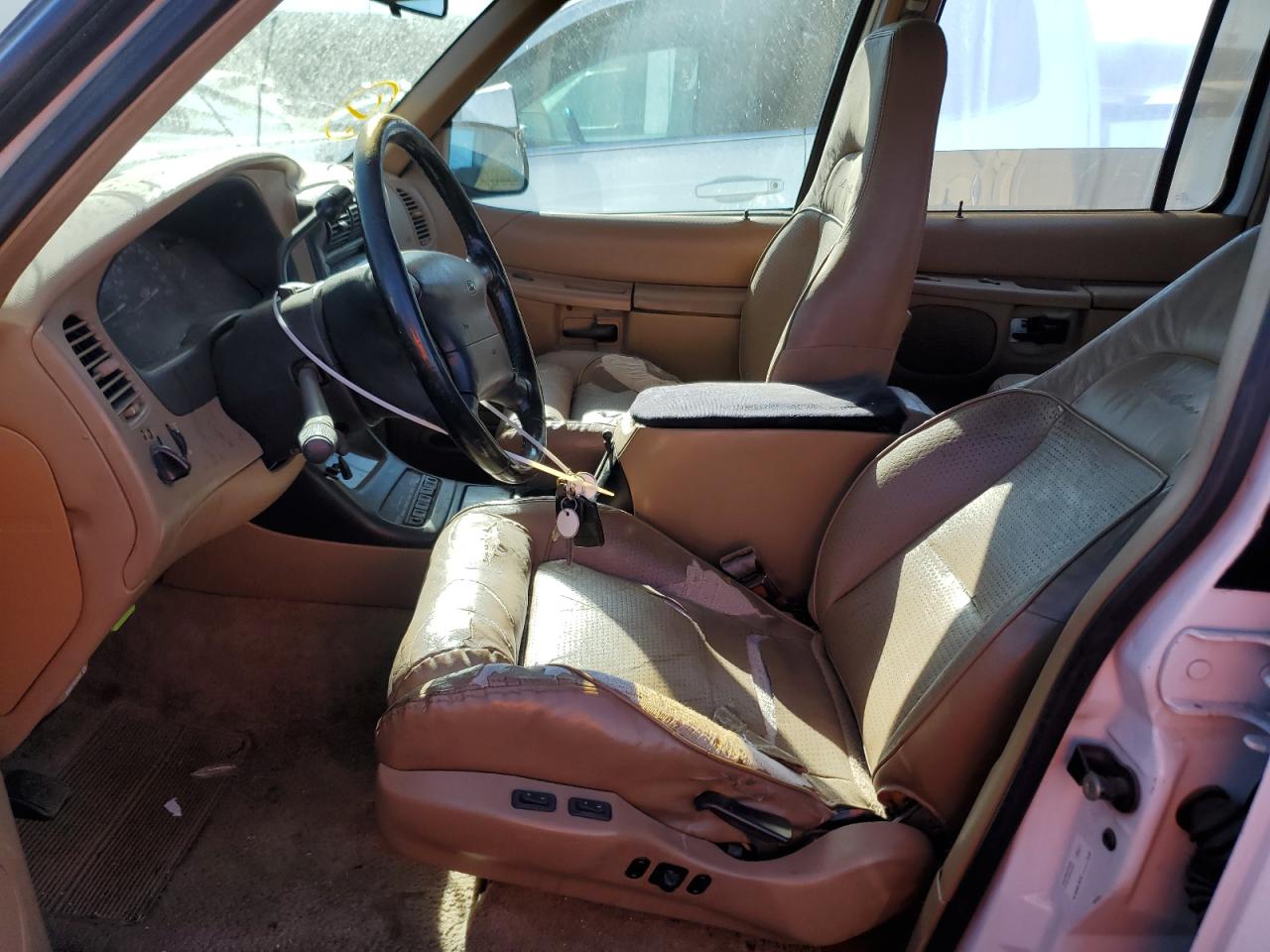 1996 Ford Explorer VIN: 1FMDU34X8TUA95348 Lot: 85144884