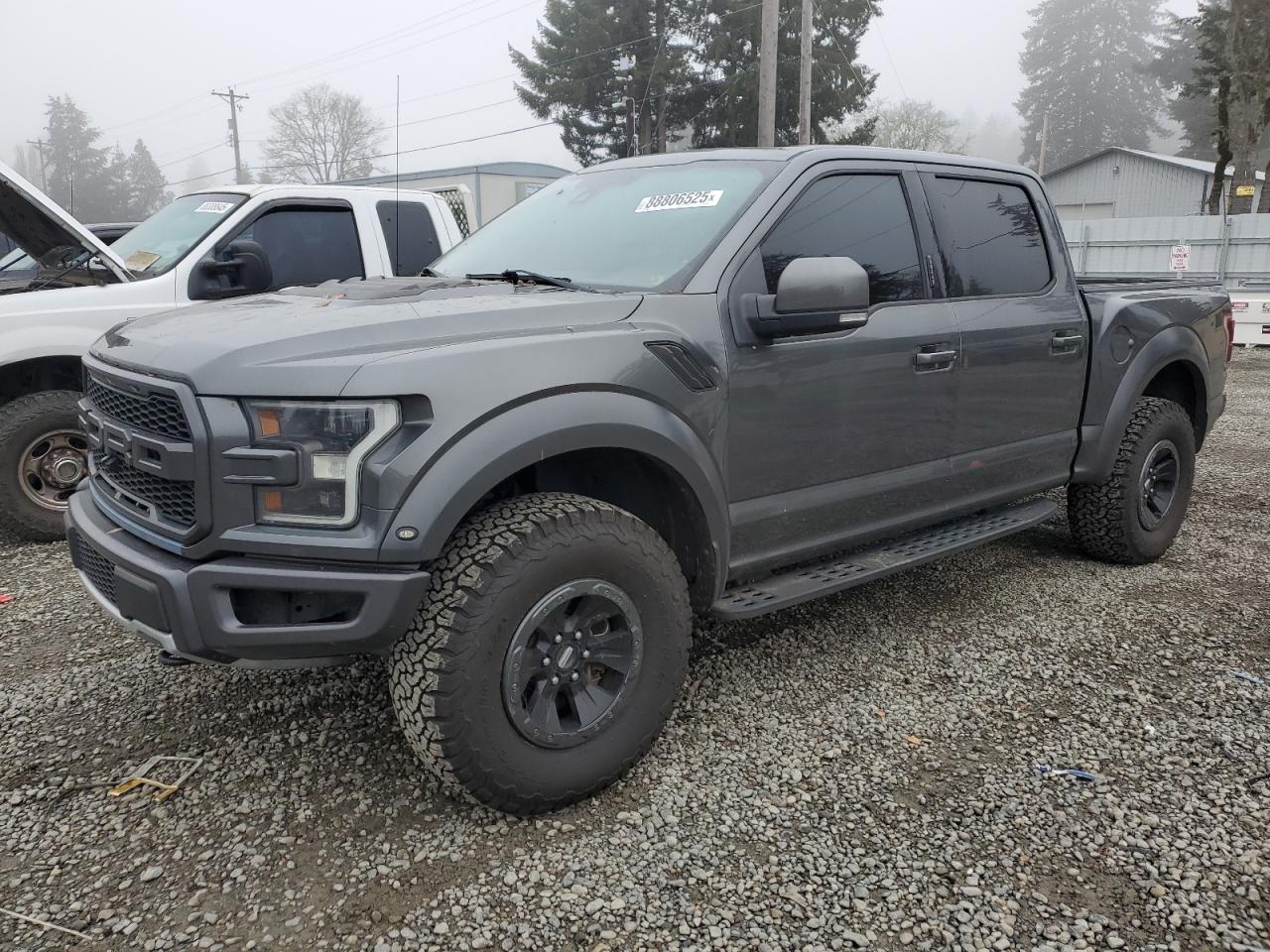 VIN 1FTFW1RG2HFA63964 2017 FORD F150 no.1