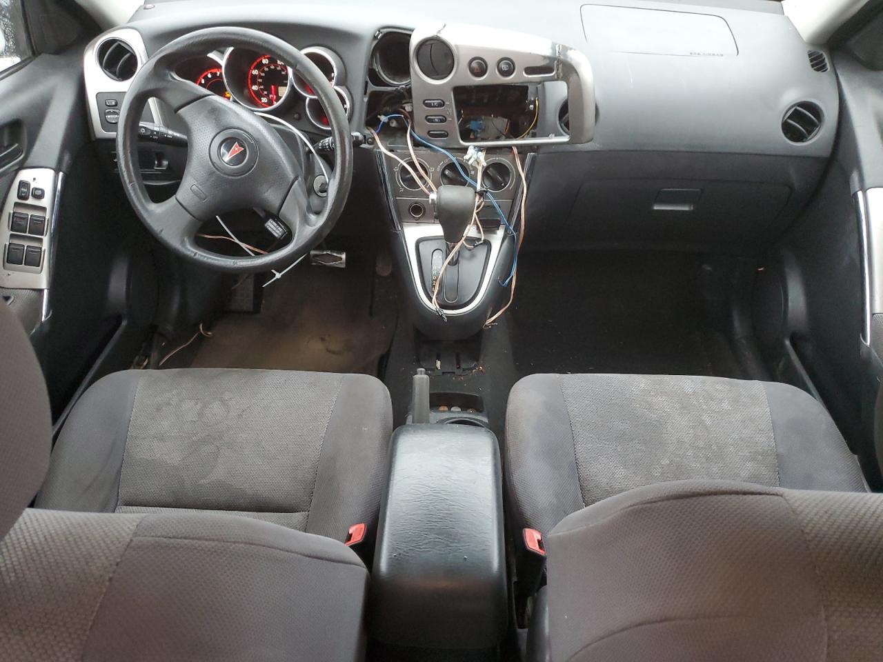 2004 Pontiac Vibe - Image 8