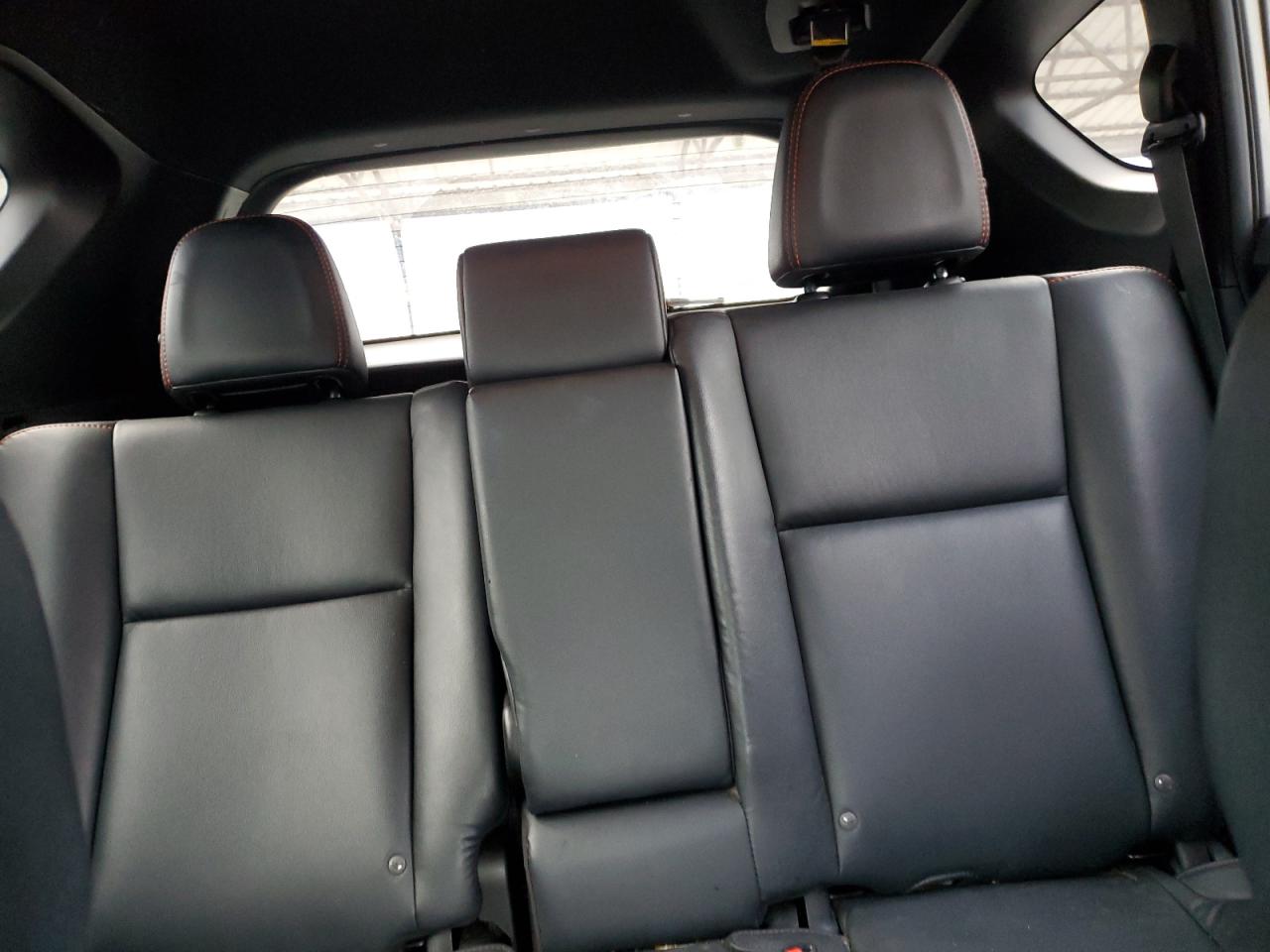 2017 Toyota RAV 4 - Image 10