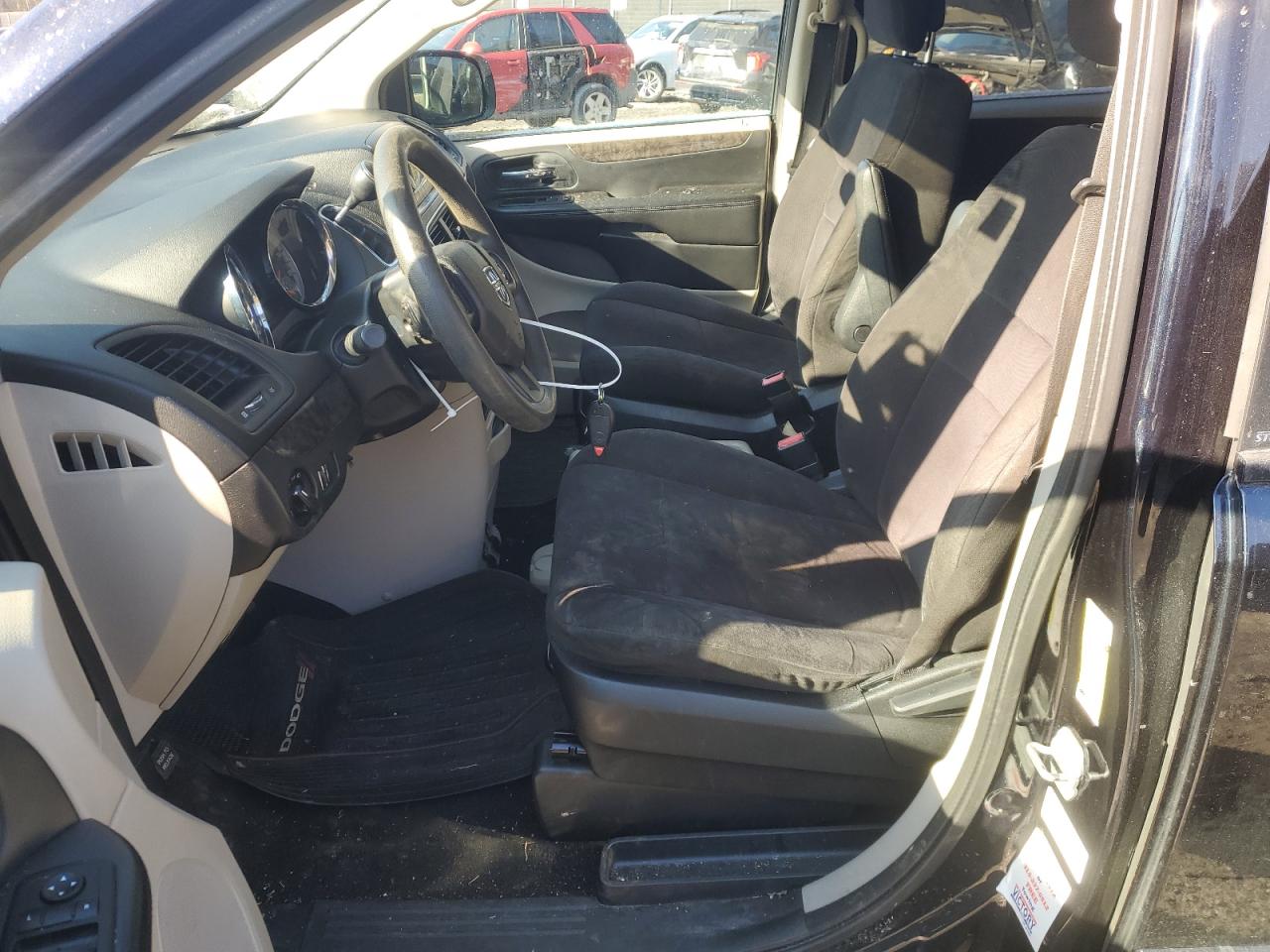2011 Dodge Caravan - Image 7