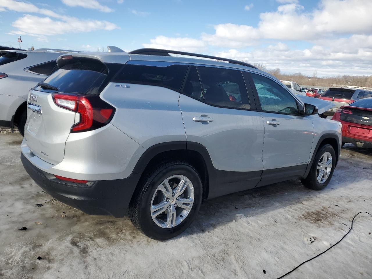 2022 GMC Terrain - Image 3