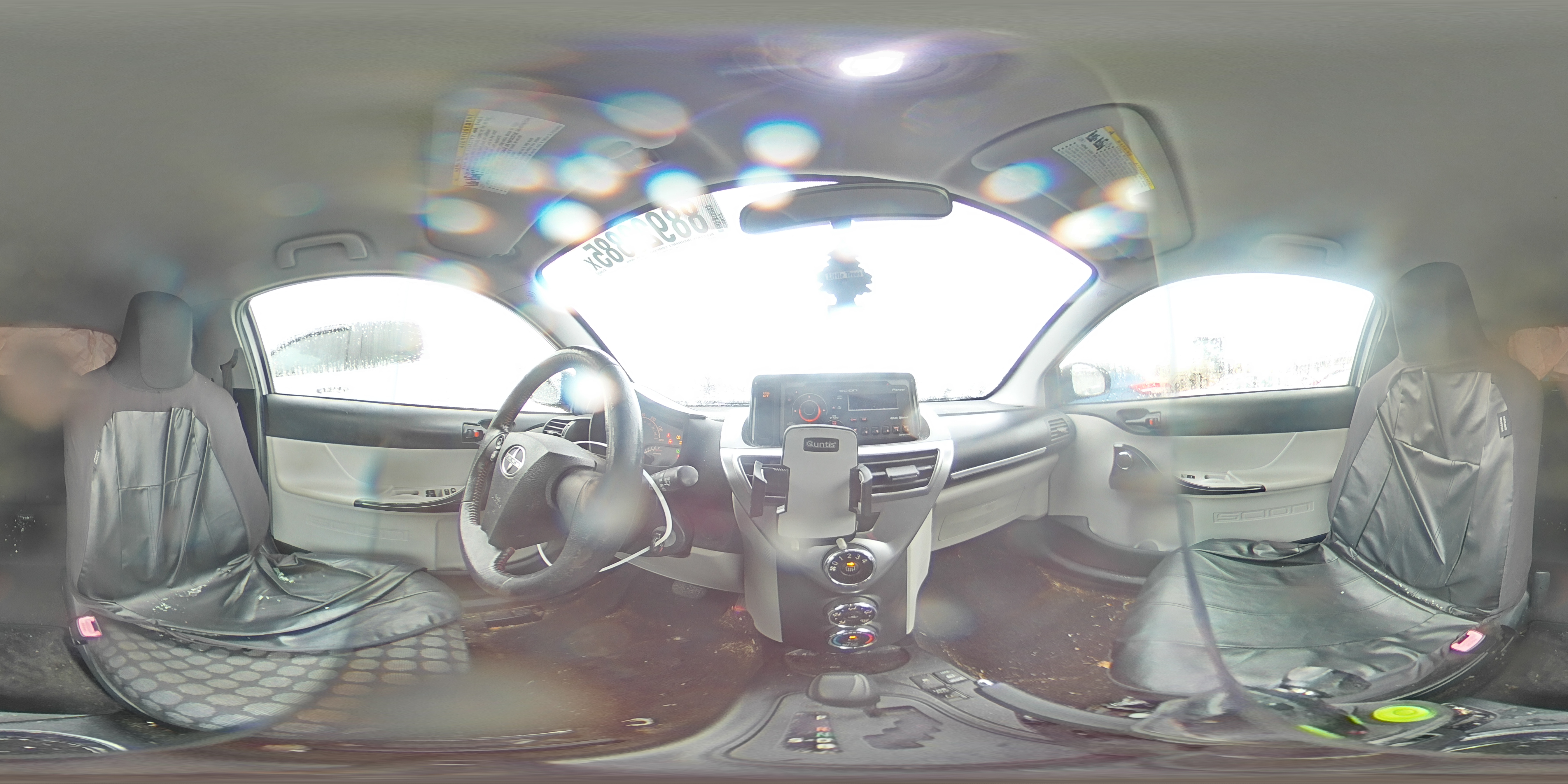 2013 Toyota iQ - Image 13