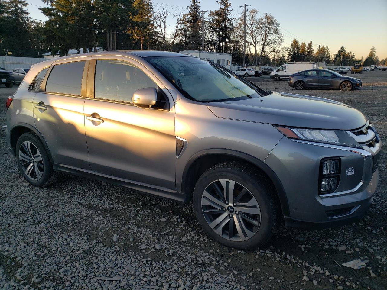 2020 Mitsubishi Outlander - Image 4