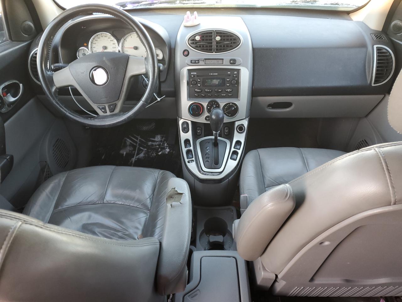 2004 Saturn VUE - Image 8