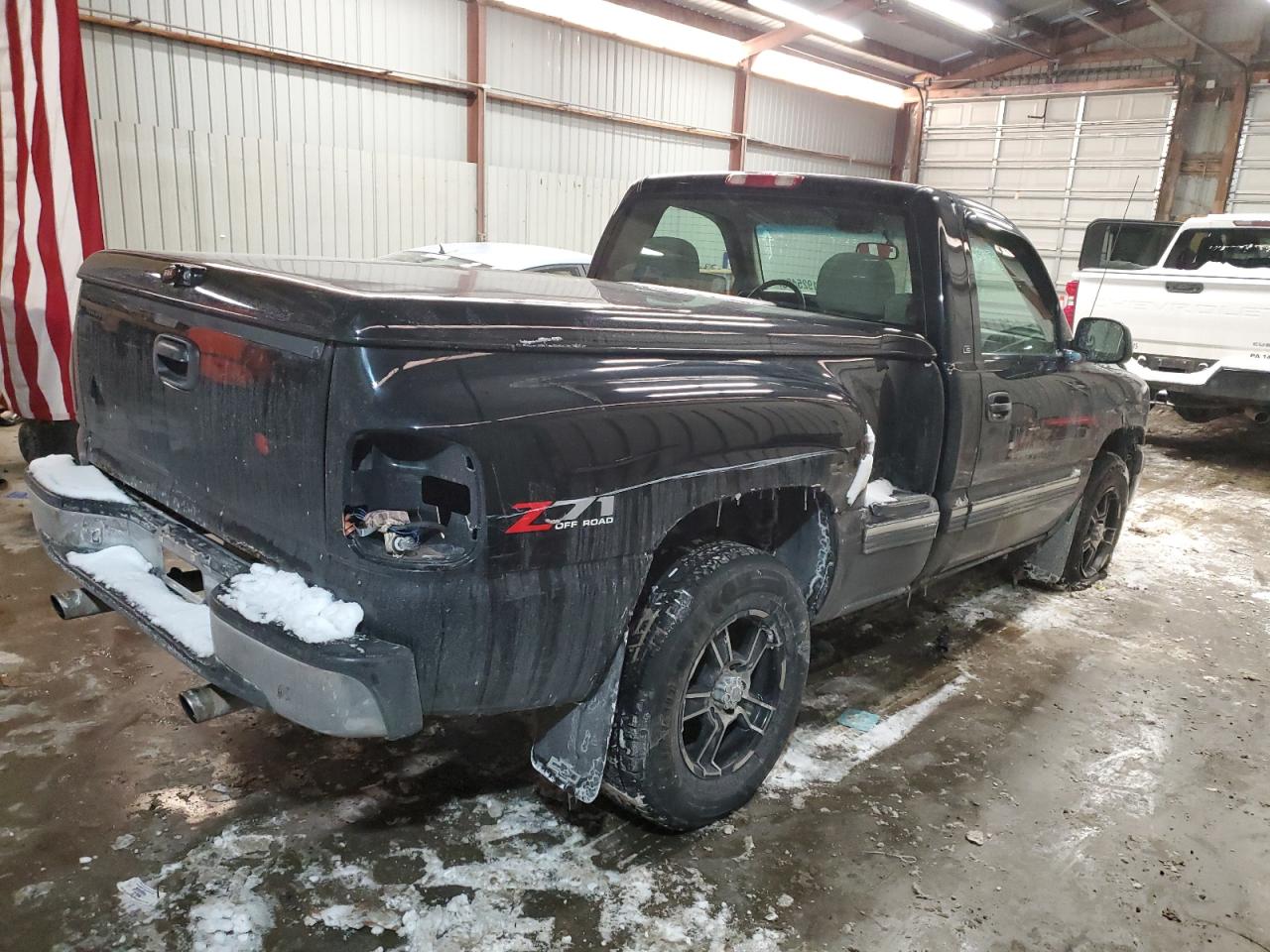 2001 Chevrolet Silverado - Image 3