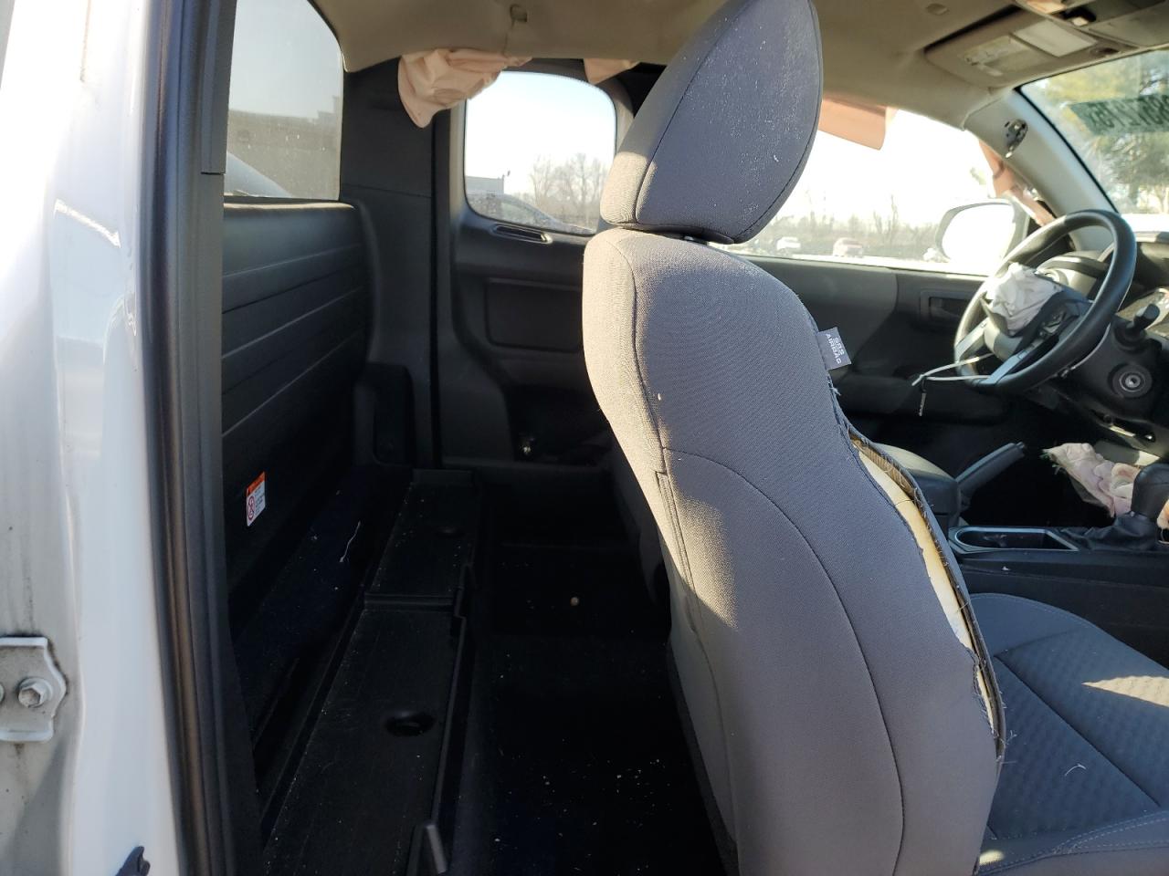 2020 Toyota Tacoma - Image 11