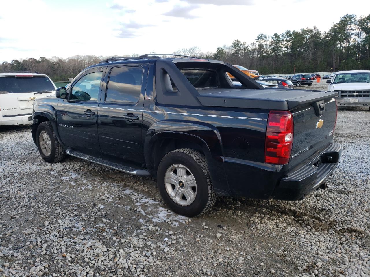 2012 Chevrolet Avalanche - Image 2