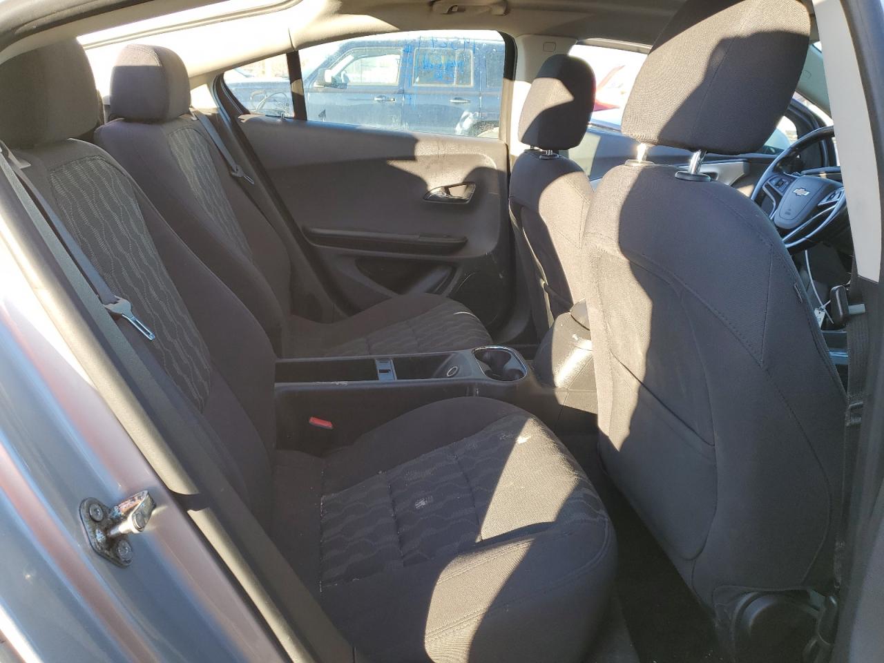 2015 Chevrolet Volt - Image 10