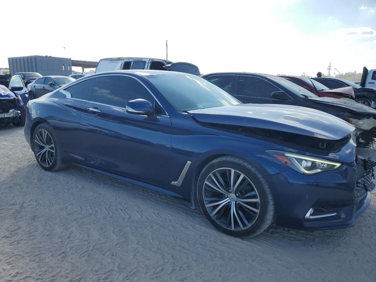 2018 Infiniti Q60 - Image 4