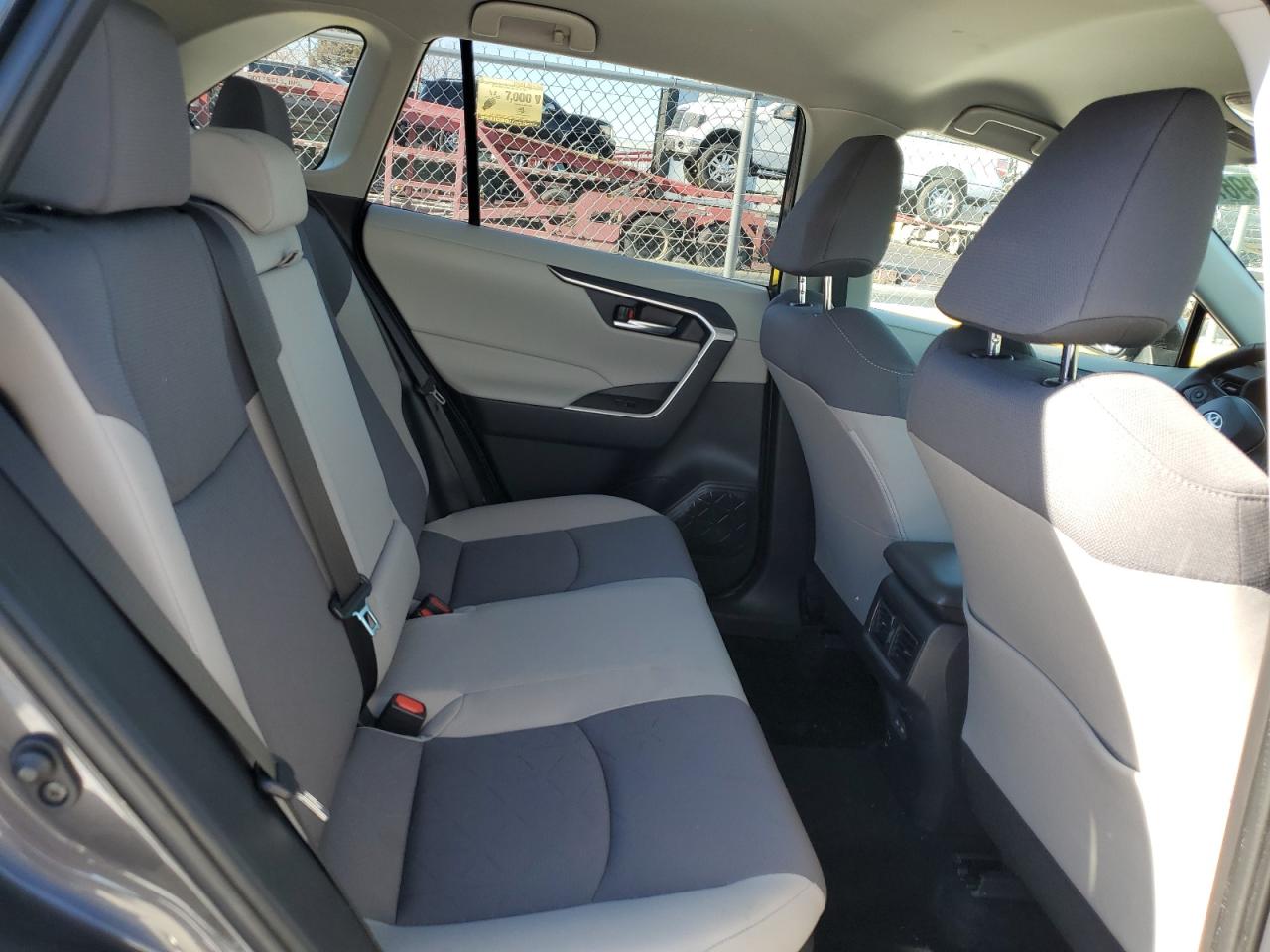 2024 Toyota RAV 4 - Image 11