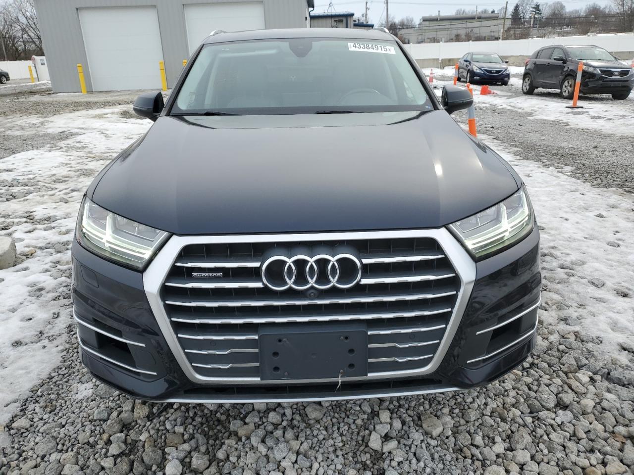 2017 Audi Q7 - Image 5