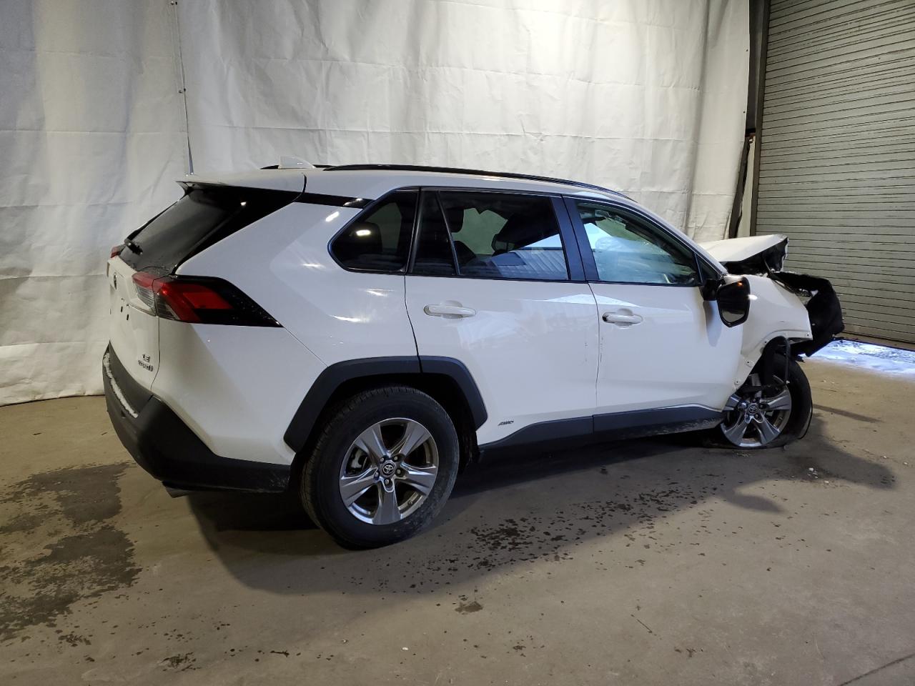 2024 Toyota RAV 4 - Image 3