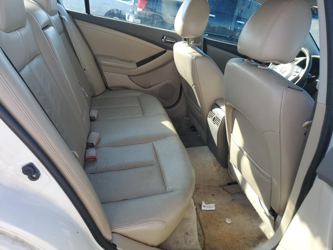 2012 Nissan Altima - Image 11