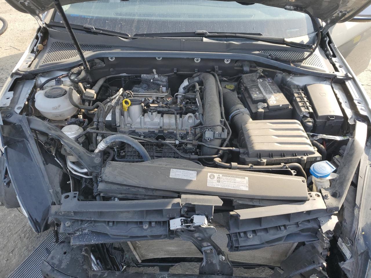 2019 Volkswagen Golf - Image 13