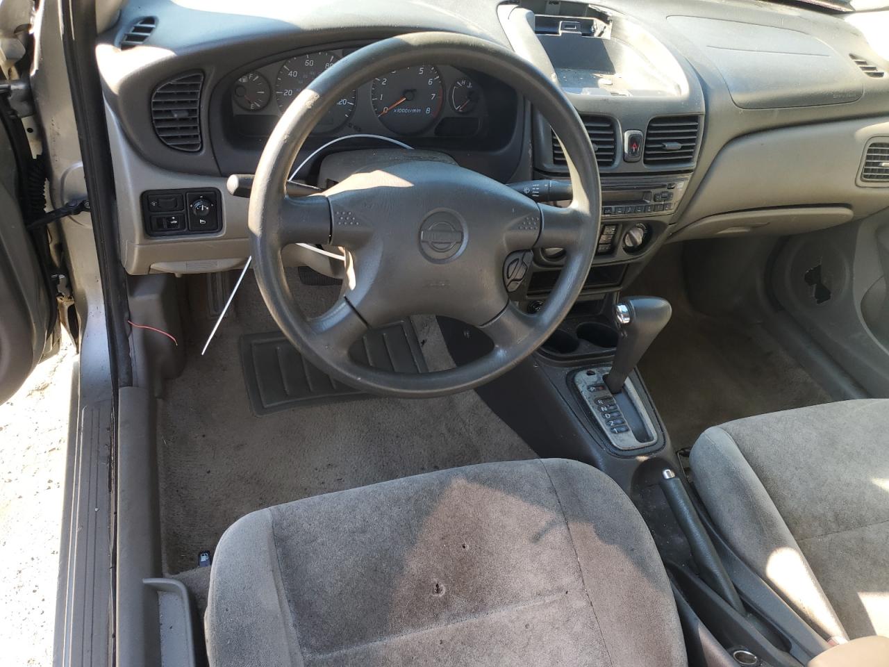 2002 Nissan Sentra - Image 8