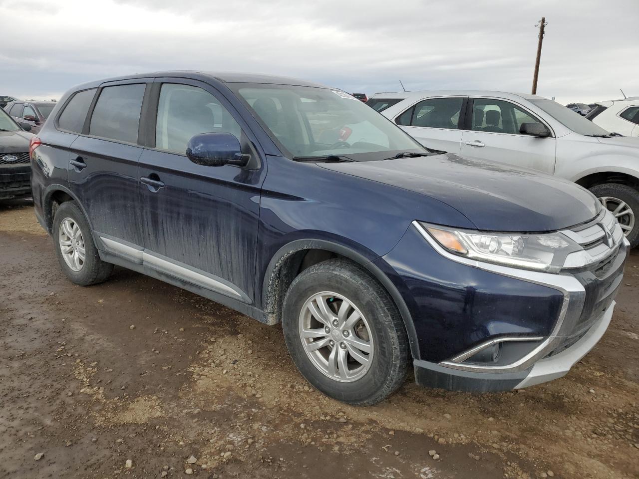 2018 Mitsubishi Outlander - Image 4