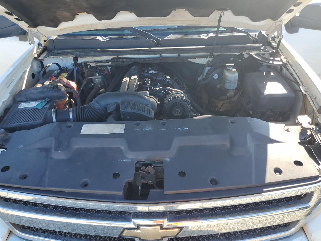 2007 Chevrolet Silverado - Image 11
