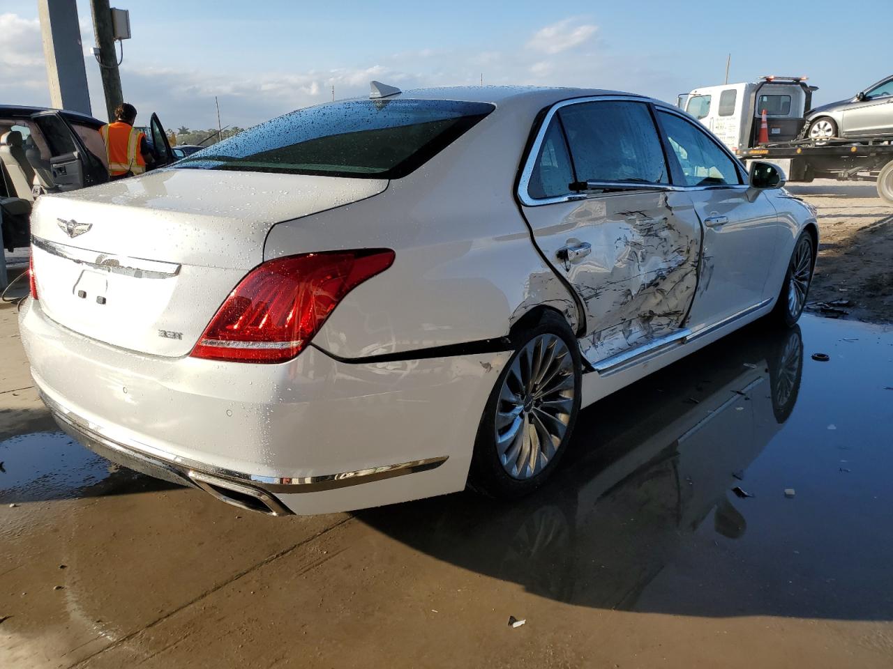 2019 Genesis G90 - Image 3