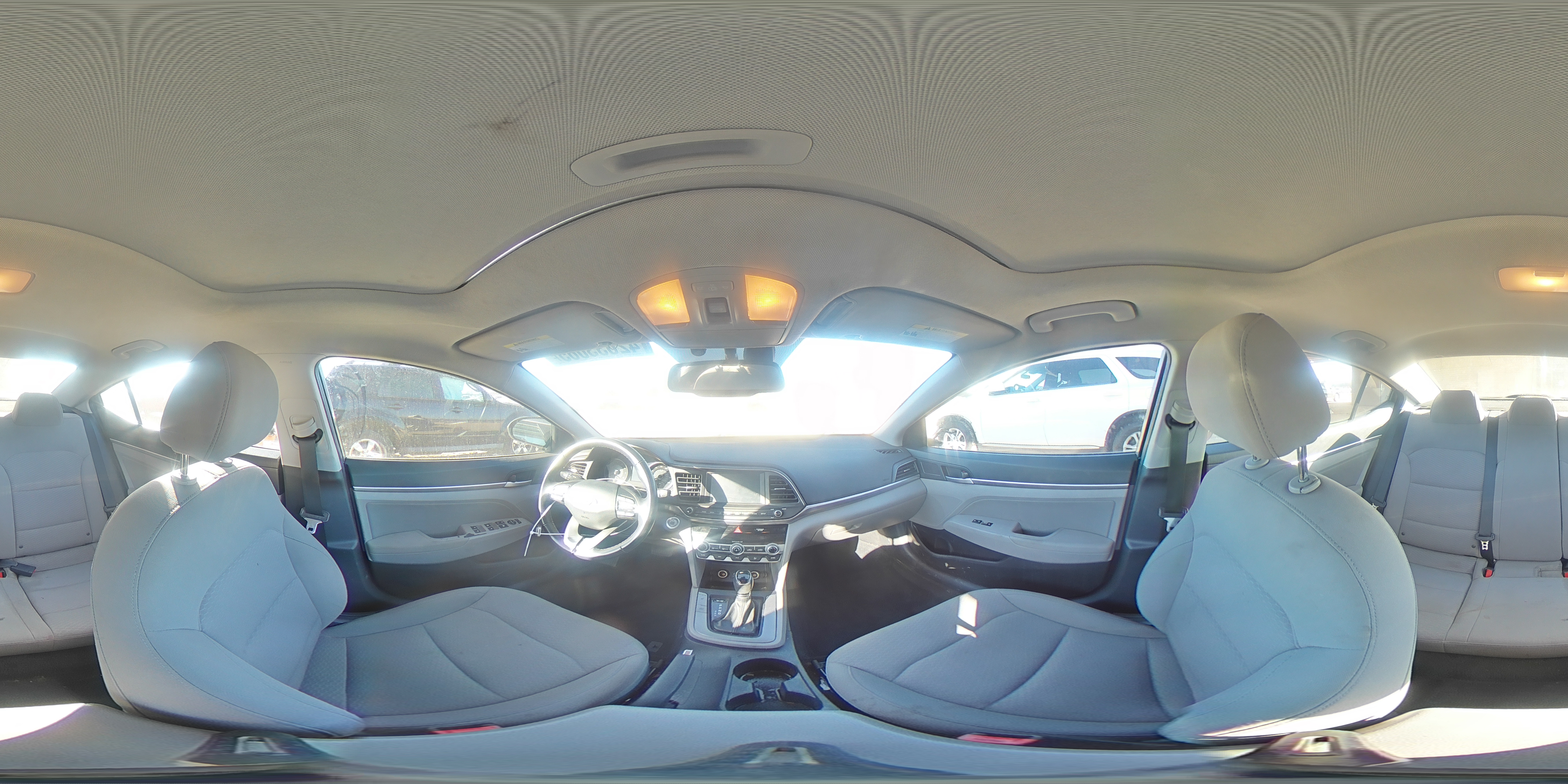 2019 Hyundai Elantra - Image 12
