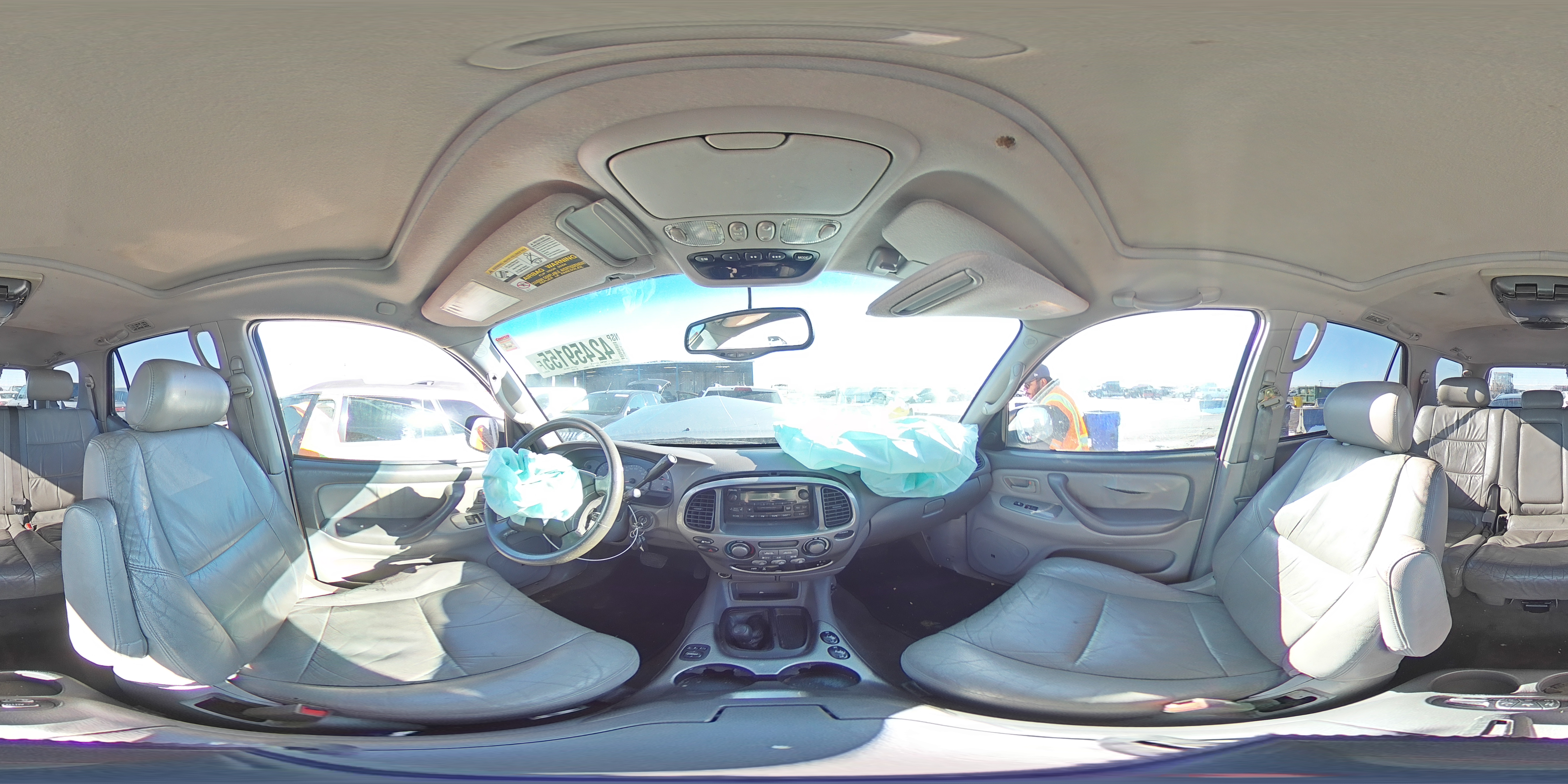 2004 Toyota Sequoia - Image 14