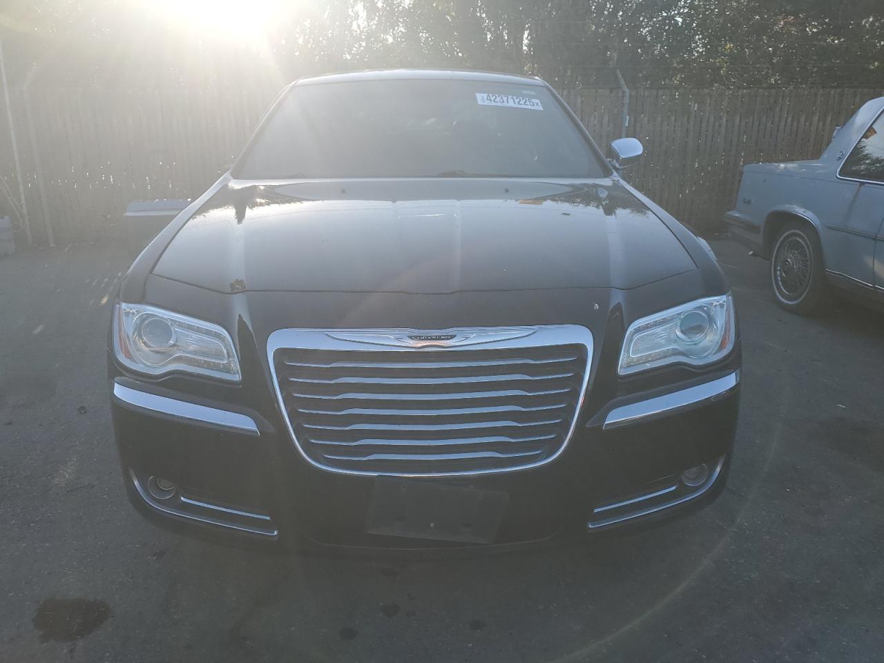 2014 Chrysler 300 - Image 5
