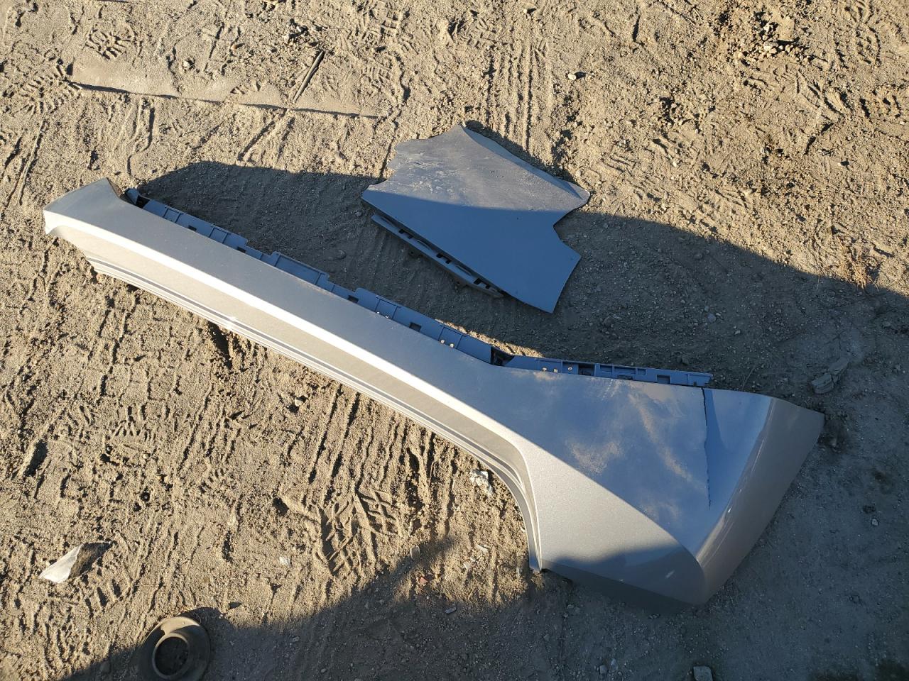 2023 Hyundai Elantra - Image 12