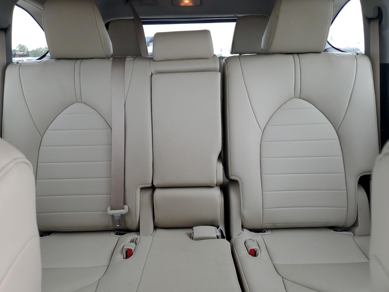 2024 Toyota Highlander - Image 10