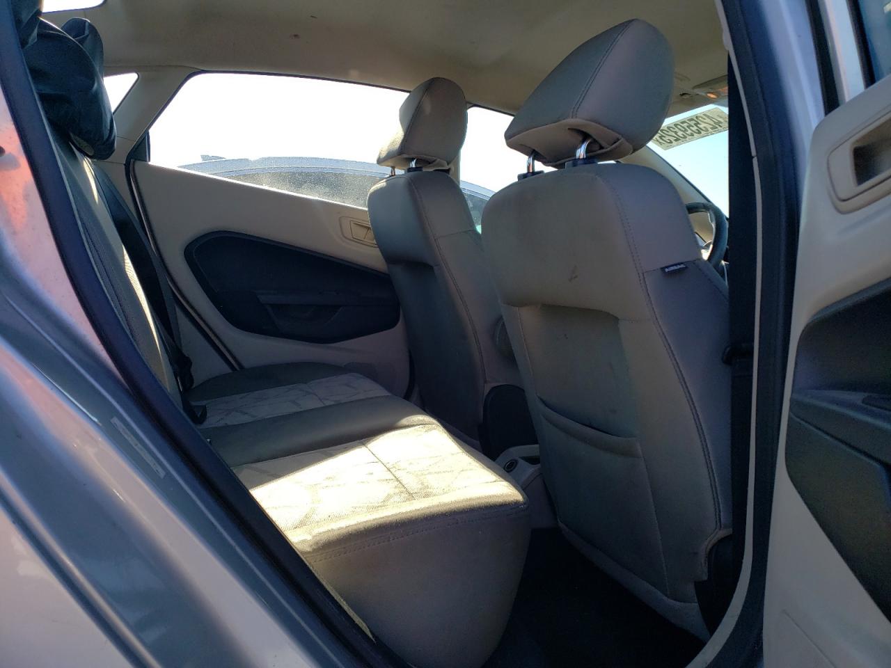 2013 Ford Fiesta - Image 10
