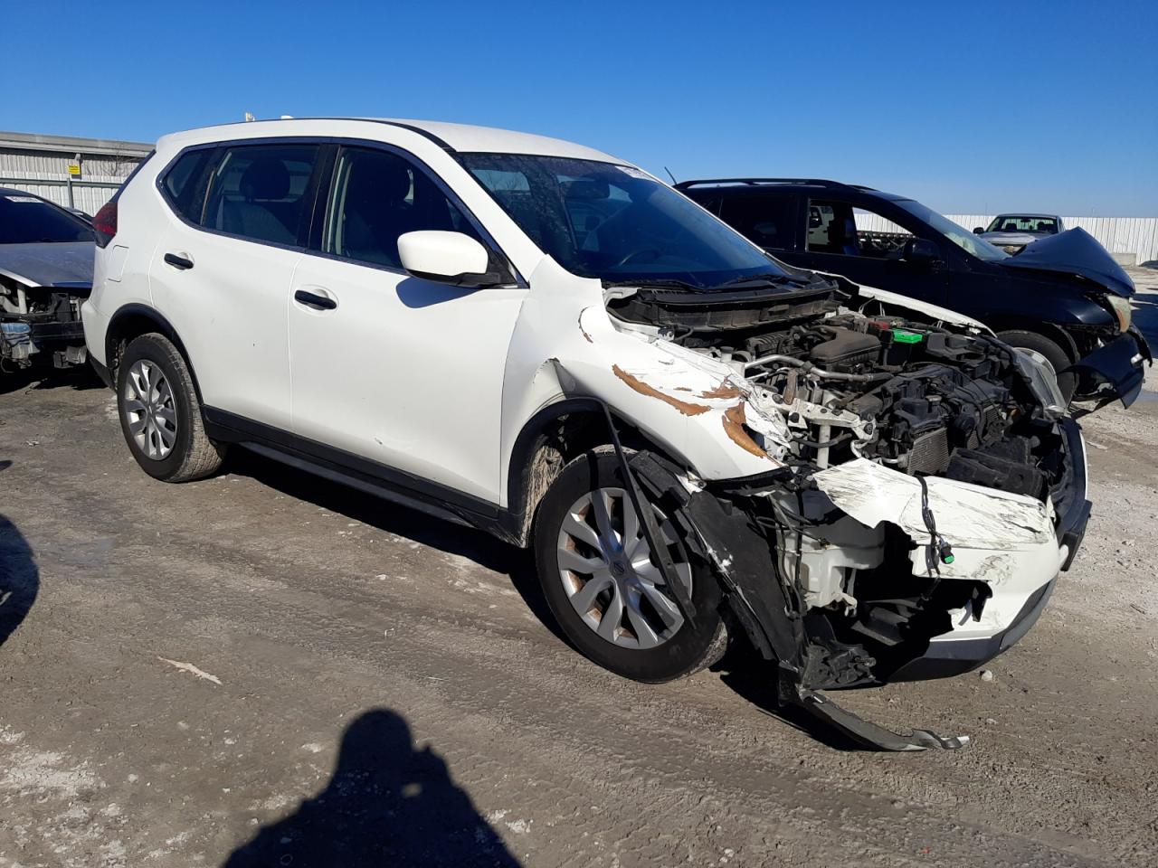 2017 Nissan Rogue - Image 4