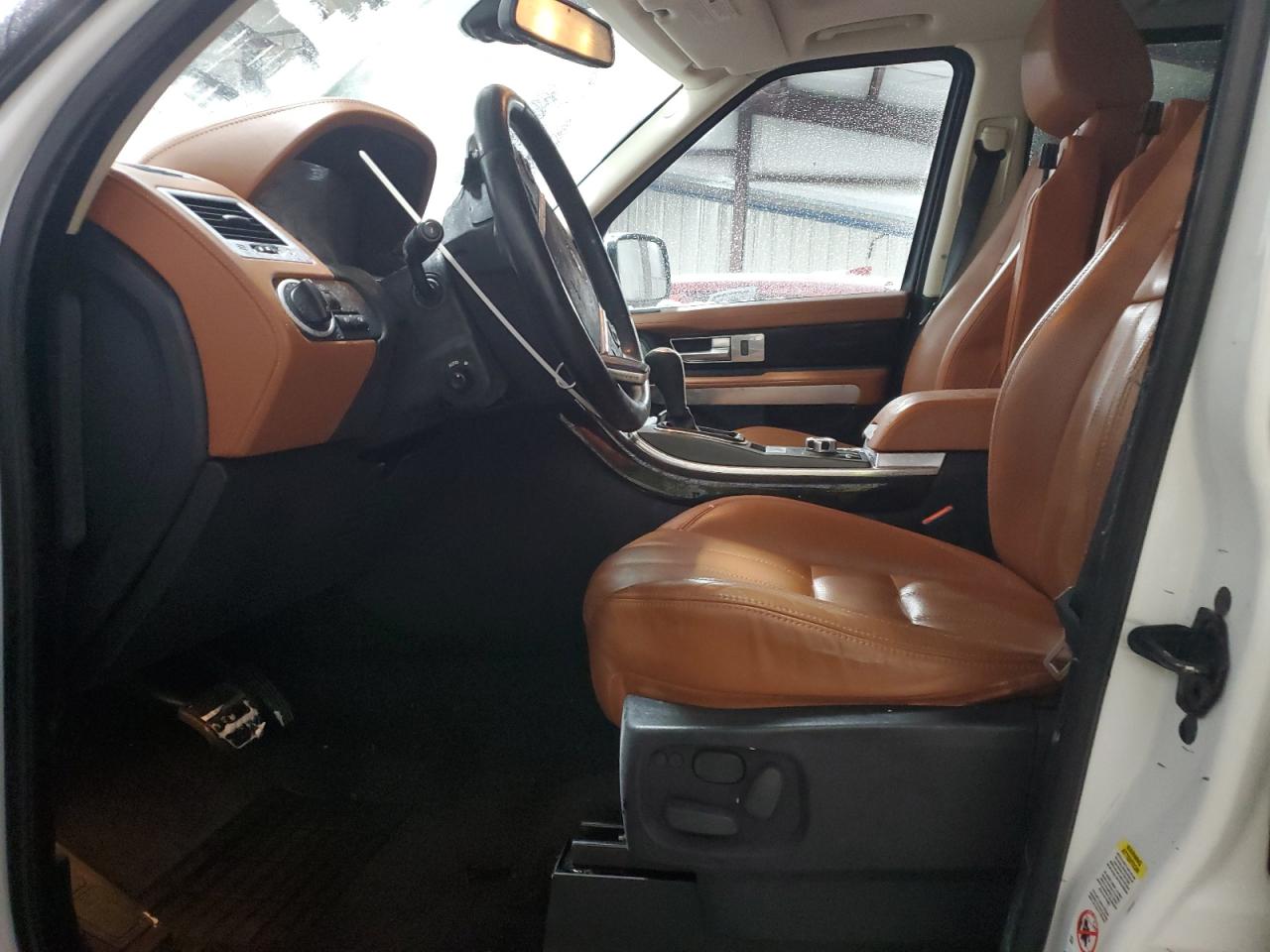 2011 Land Rover Range Rover - Image 7