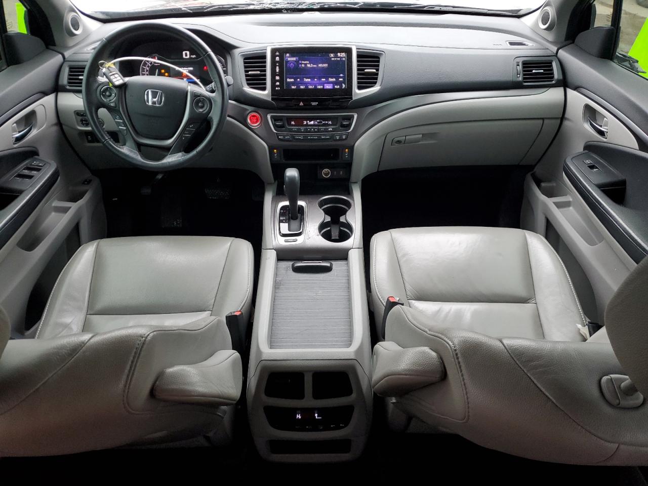 2017 Honda Pilot - Image 8