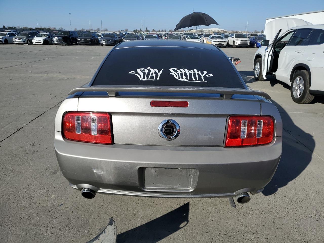2009 Ford Mustang - Image 6