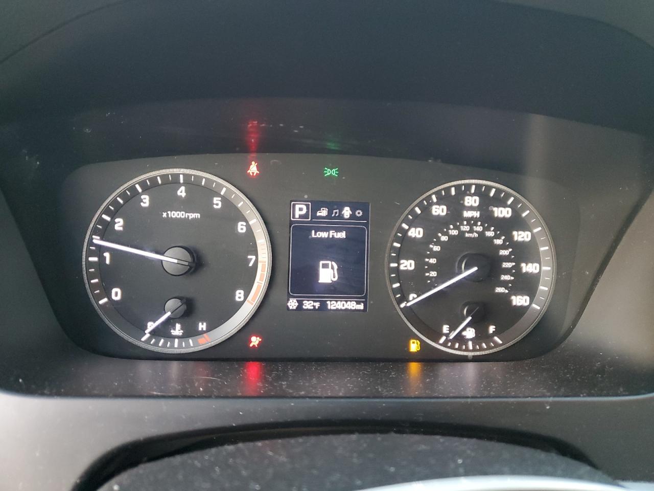 2016 Hyundai Sonata - Image 9