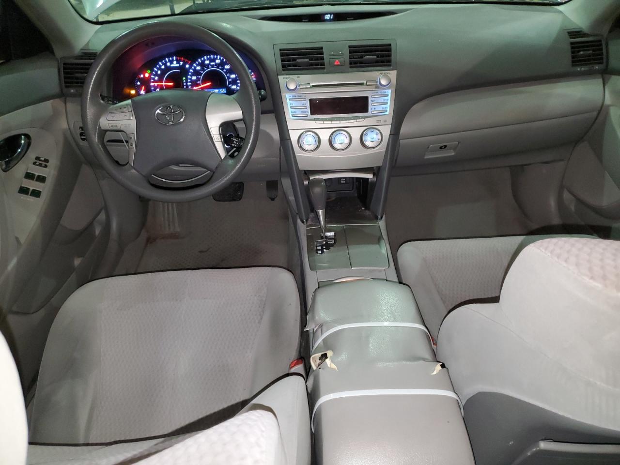 2011 Toyota Camry - Image 8