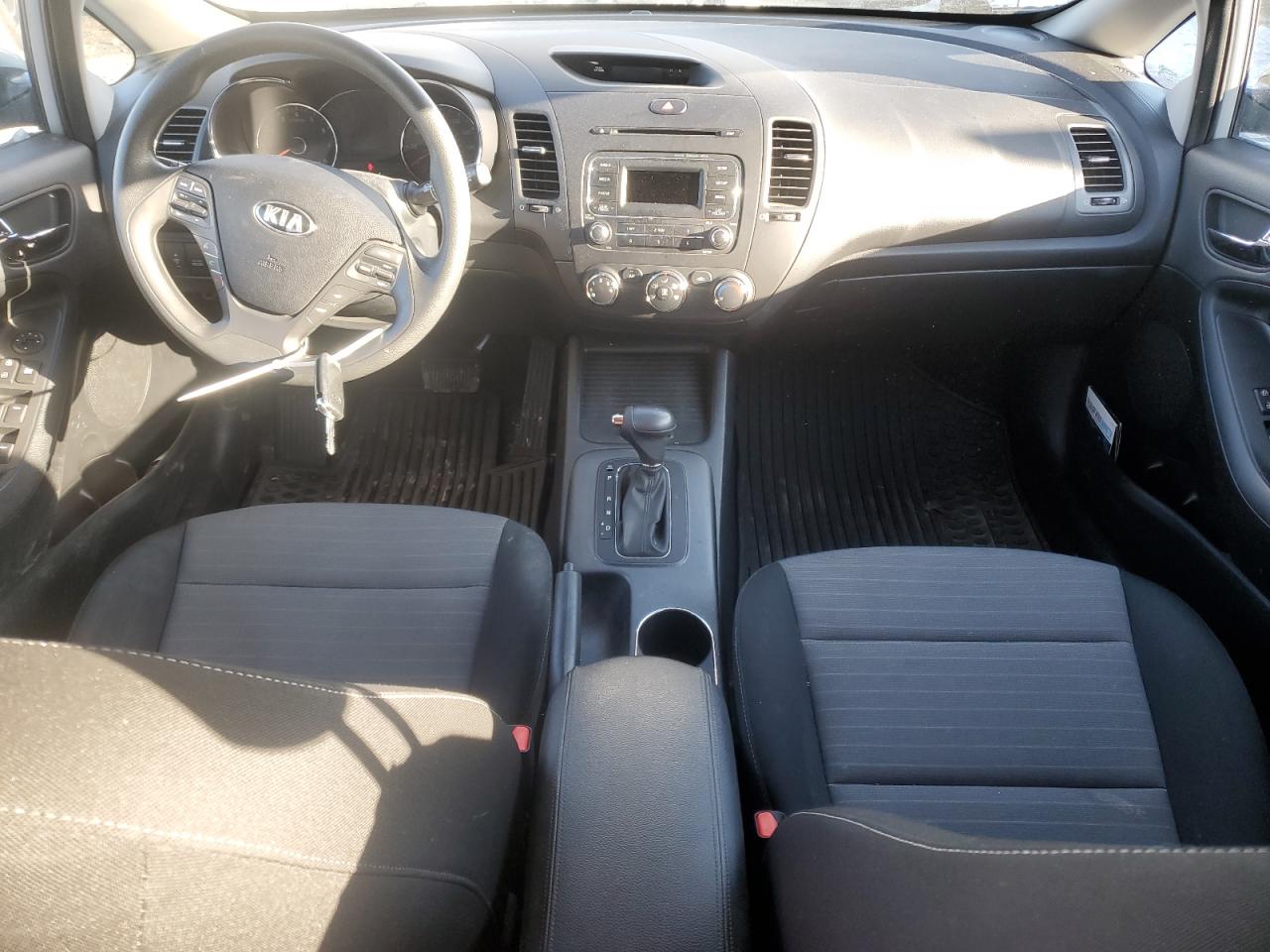 2016 Kia Forte - Image 8