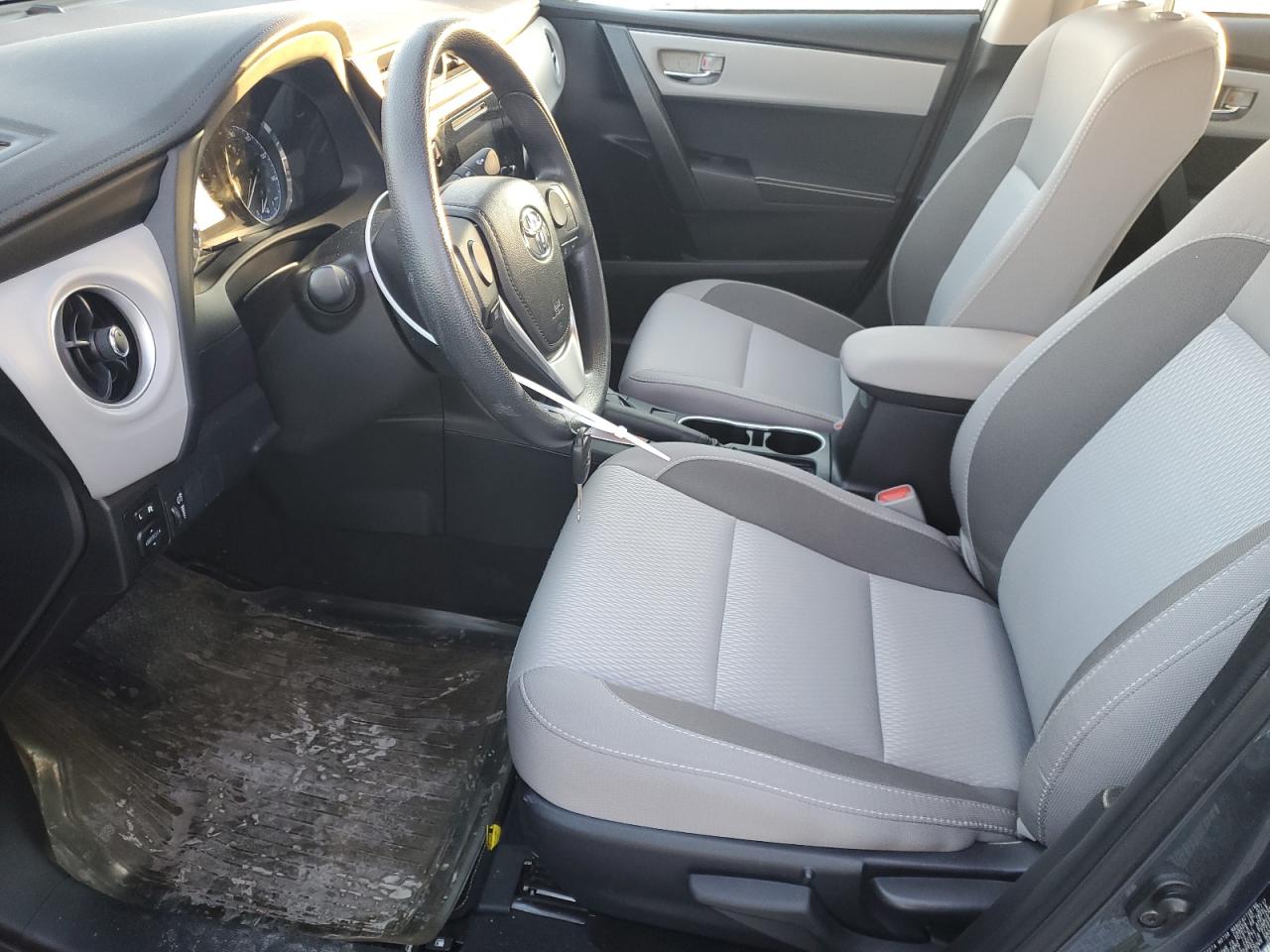 2017 Toyota Corolla - Image 7
