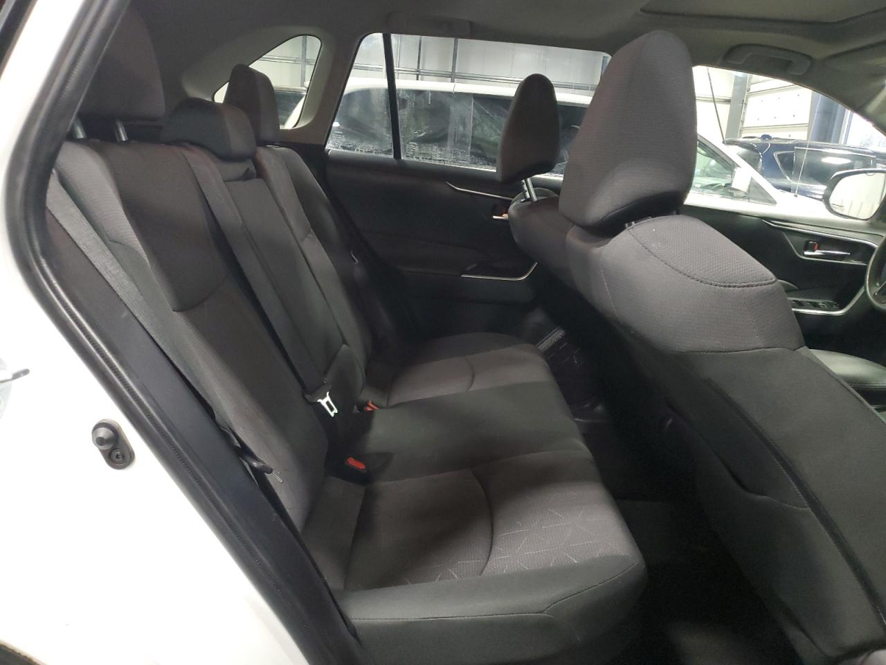 2019 Toyota RAV 4 - Image 12