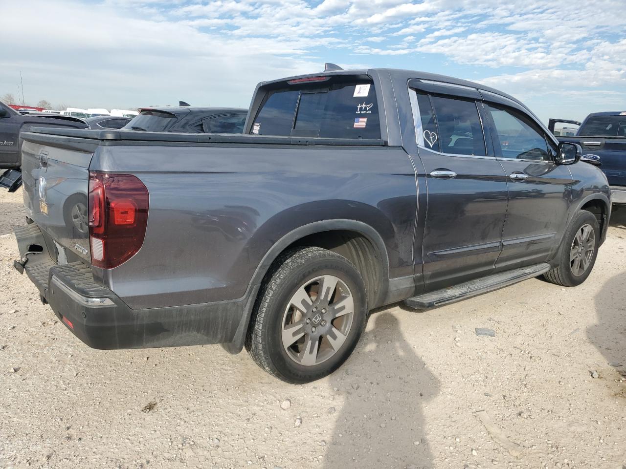 2017 Honda Ridgeline - Image 3