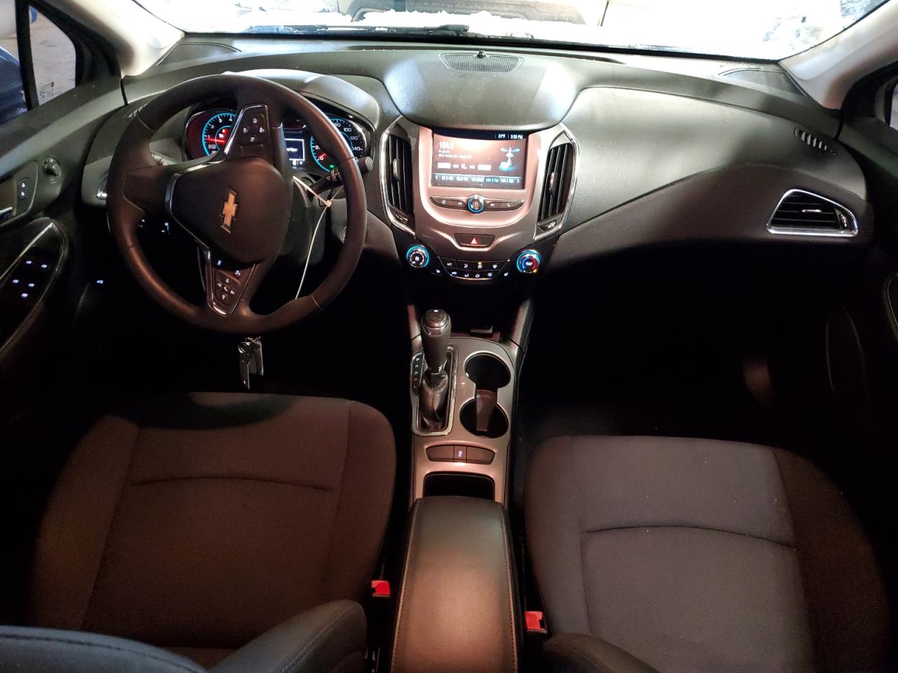 2018 Chevrolet Cruze - Image 8