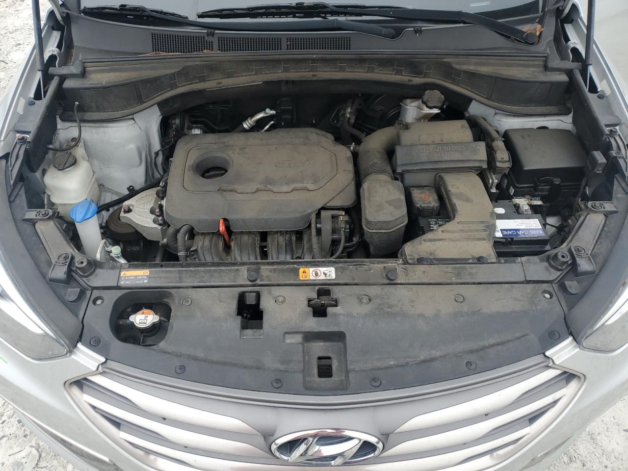 2017 Hyundai Santa Fe - Image 12