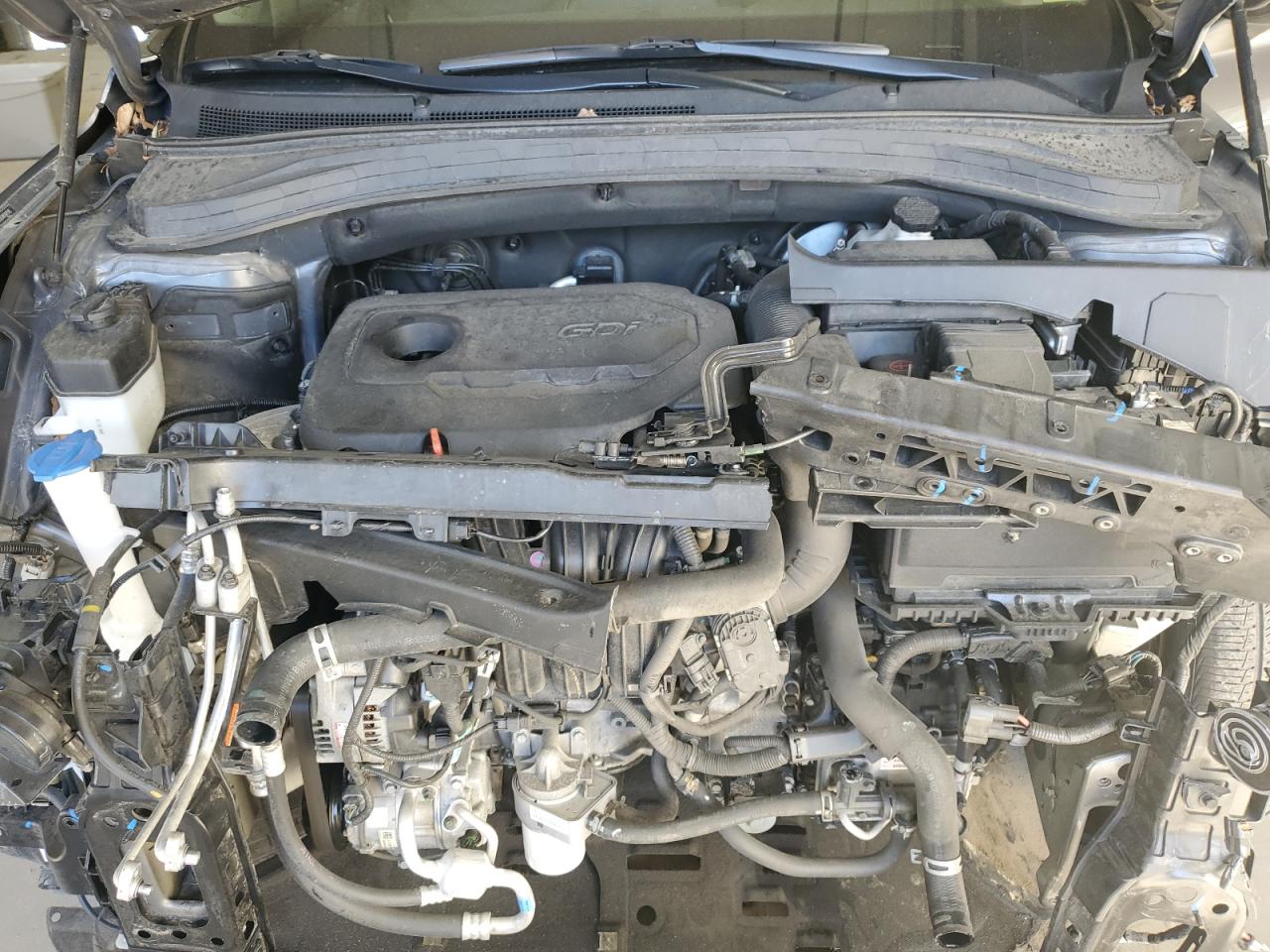 2019 Hyundai Santa Fe - Image 12