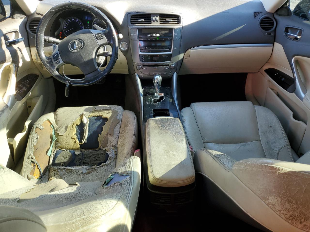 2011 Lexus IS - Image 8