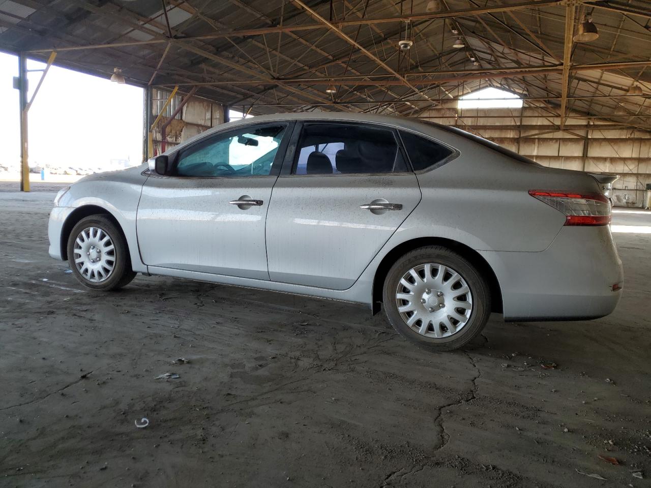 2013 Nissan Sentra - Image 2