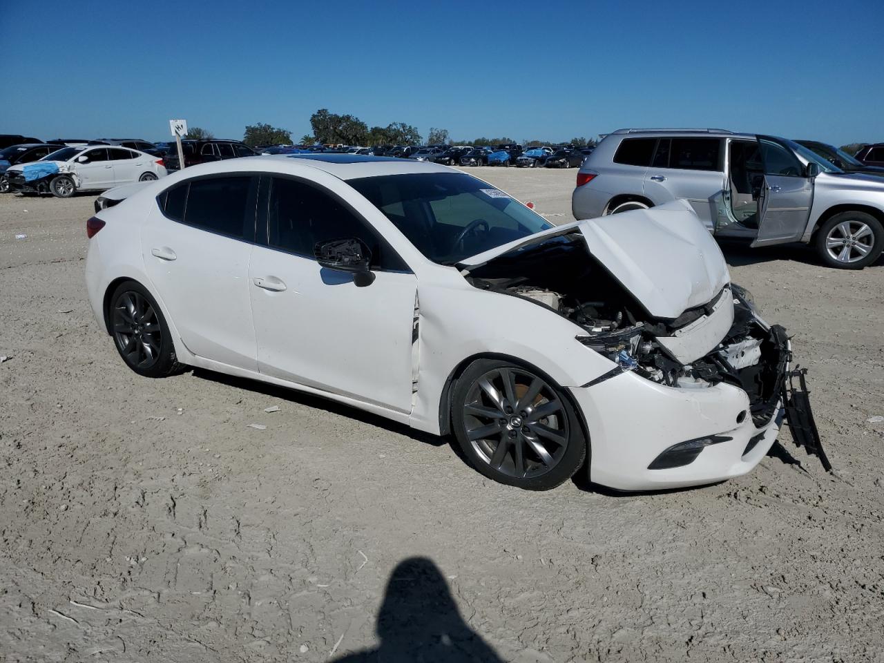 2018 Mazda 3 - Image 4