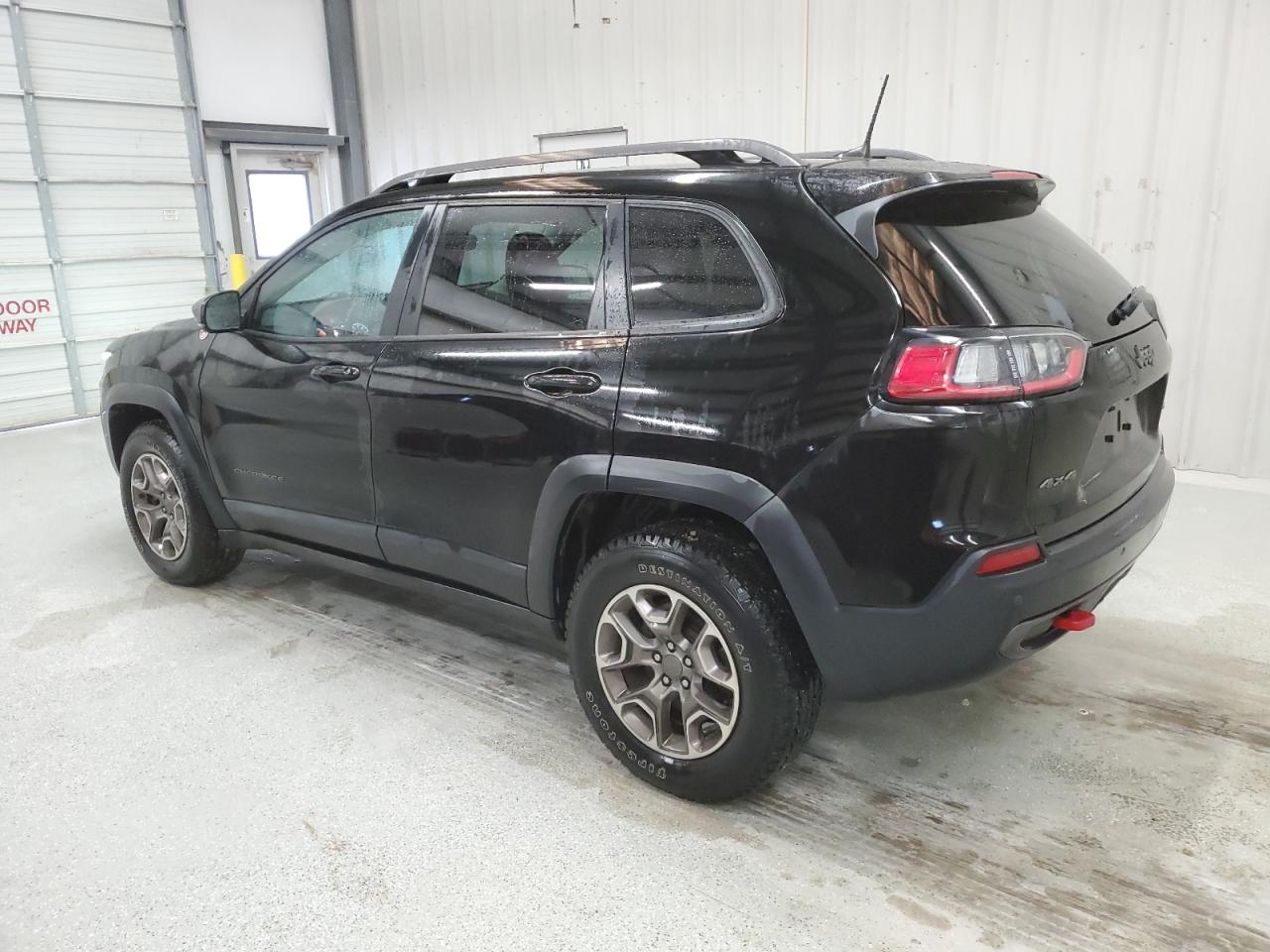 2020 Jeep Cherokee - Image 2
