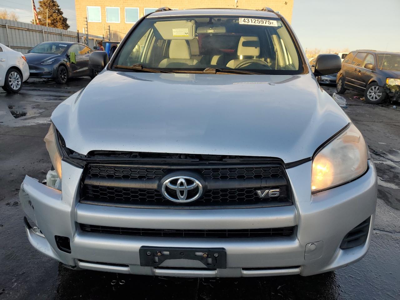 2012 Toyota RAV 4 - Image 5