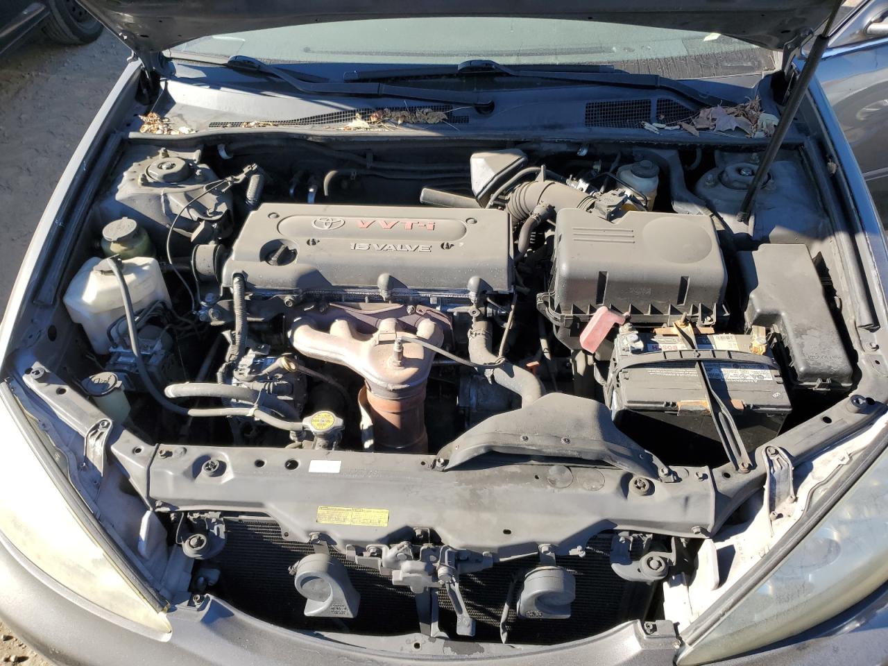 2005 Toyota Camry - Image 11