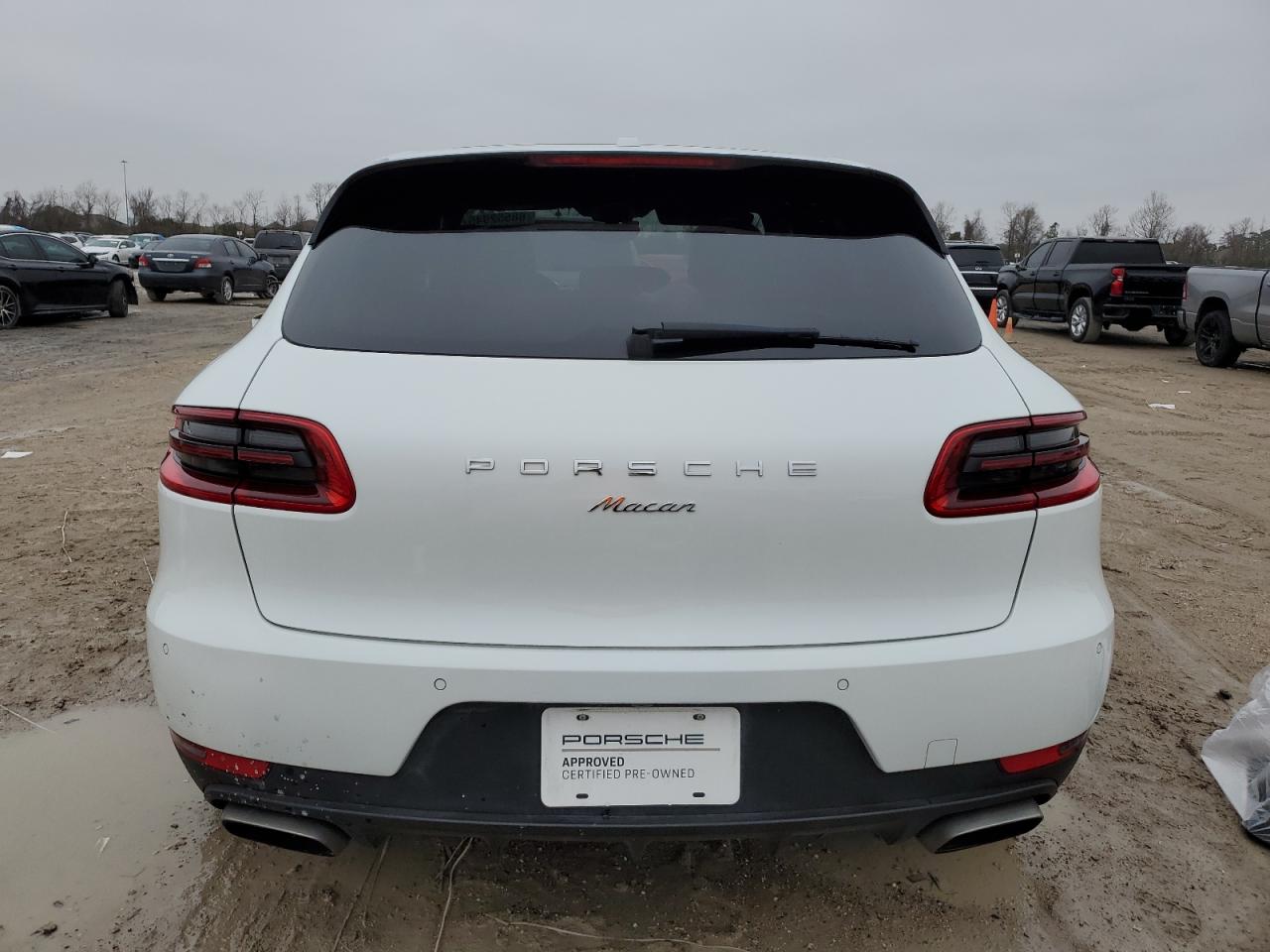 2017 Porsche Macan - Image 6
