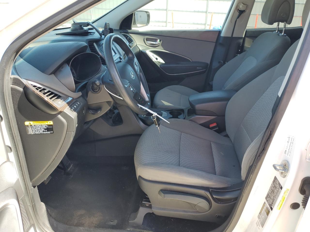 2017 Hyundai Santa Fe - Image 7